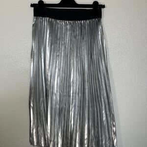 LuLaRoe Elegant Jill Silver Midi Pleated A-Line Skirt